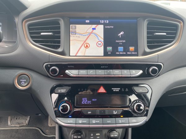 Hyundai IONIQ Style, Navi, LED, R.Kamera, ACC, Winter-p., Climatronic, polar white / sol (weiss) – Bild 8