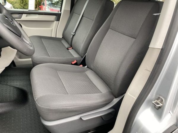 VW T6 Kombi 2.0 TDI lang, Klima, Einparkhilfe, reflexsilber metallic – Bild 7