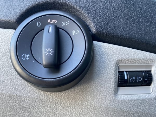 VW T6 Kombi 2.0 TDI, Klima, 2x Schiebetür, Sitzheizung, PDC, candy-weiß – Bild 14