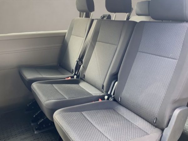 VW T6 Kombi Klima, PDC, 2x Schiebetür, Glasdach, deep black perleffekt (schwarz) – Bild 12