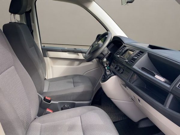 VW T6 Kombi Klima, PDC, 2x Schiebetür, Glasdach, deep black perleffekt (schwarz) – Bild 16