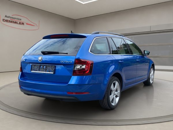 Skoda Octavia Combi Style 1.5 TSI, Climatic, Tempomat, Sitzheizung, race-blau metallic – Bild 5
