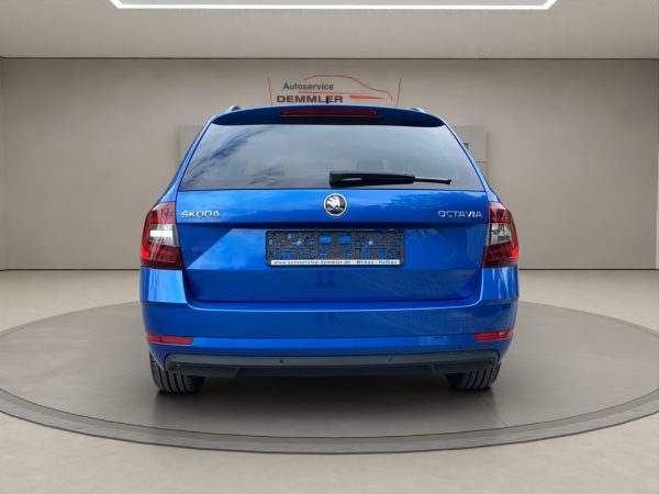 Skoda Octavia Combi Style 1.5 TSI, Climatic, Tempomat, Sitzheizung, race-blau metallic – Bild 6
