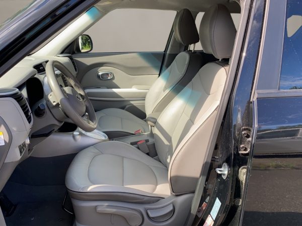 Kia Soul EV, (abr) cassisschwarz (dach:rot) – Bild 9