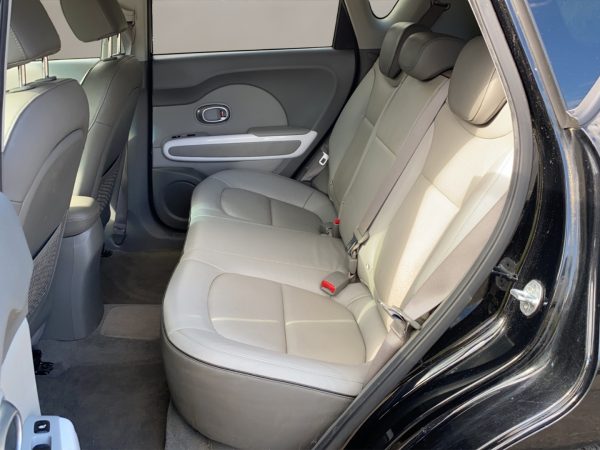 Kia Soul EV, (abr) cassisschwarz (dach:rot) – Bild 12