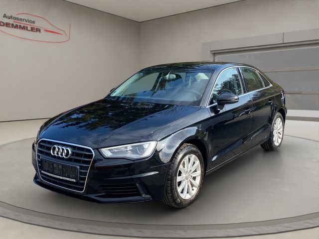 Audi A3 Xenon, Klimaautomatik, Parksensoren, brillantschwarz