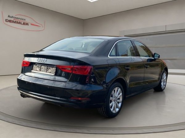 Audi A3 Xenon, Klimaautomatik, Parksensoren, brillantschwarz – Bild 5