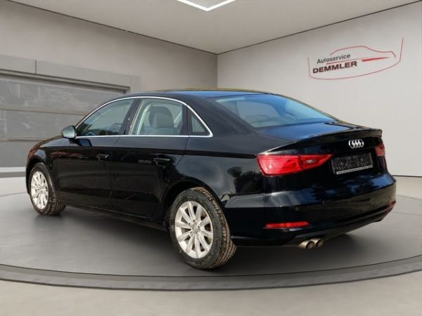 Audi A3 Xenon, Klimaautomatik, Parksensoren, brillantschwarz – Bild 7