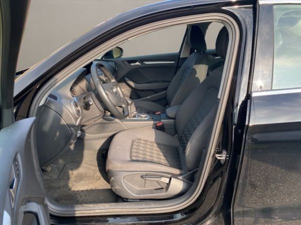 Audi A3 Xenon, Klimaautomatik, Parksensoren, brillantschwarz – Bild 9
