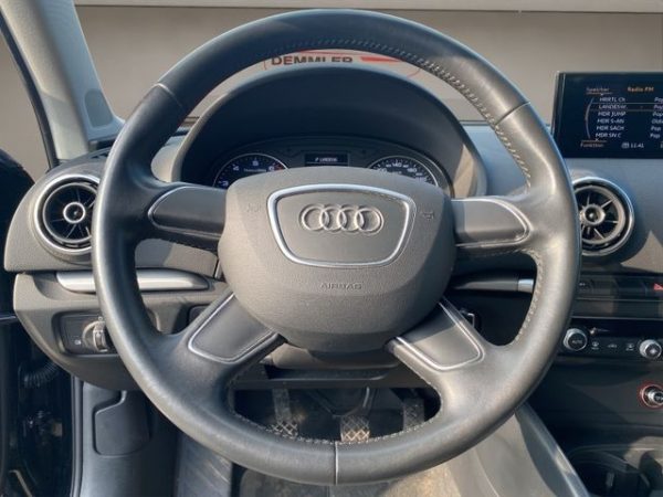 Audi A3 Xenon, Klimaautomatik, Parksensoren, brillantschwarz – Bild 10