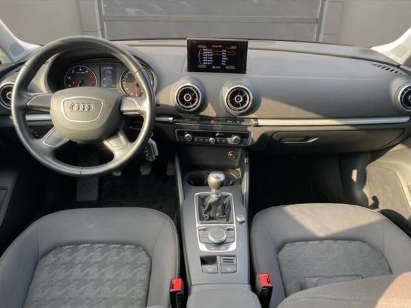 Audi A3 Xenon, Klimaautomatik, Parksensoren, brillantschwarz – Bild 13