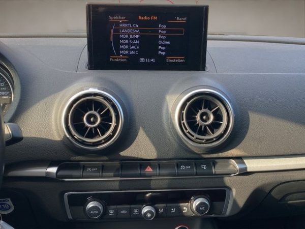 Audi A3 Xenon, Klimaautomatik, Parksensoren, brillantschwarz – Bild 15