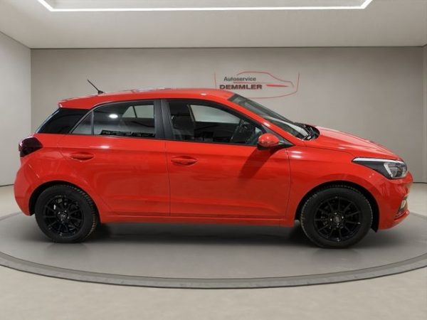 Hyundai i20 Select, Klimaanlage, Multifunktion, wenig KM, tomato red / sol (rot) – Bild 4