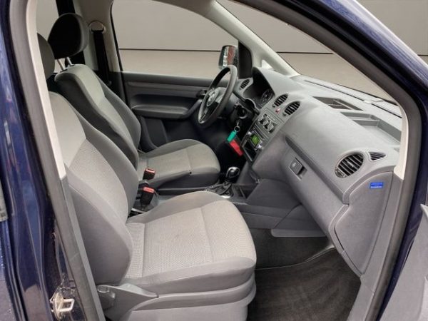 VW Caddy Klima, Parksensoren, Anhängerkupplung, night blue metallic (blau) – Bild 15