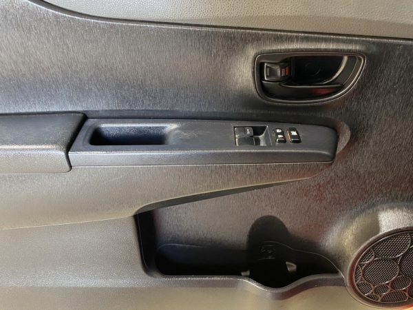 Toyota Yaris Cool 1.33, Klimaanlage, Radio/CD, Nebelscheinwerfer, super red 5 (rot) – Bild 15