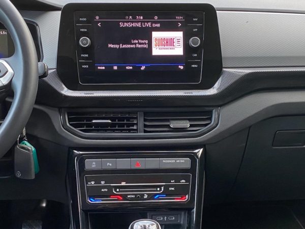 VW T-Cross 1.0 TSI Life EU6e, LED, Climatronic, Tempomat, PDC, ACC, reflexsilber metallic – Bild 14