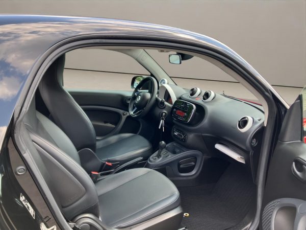 Smart fortwo coupe electric drive EQ, tridion sicherheitszelle in black (schwarz) – Bild 15