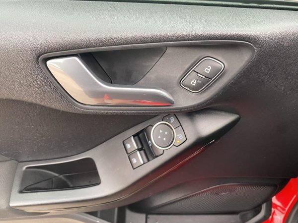Ford Fiesta Cool & Connect 1.5 TDCi, Klima, R.Kamera, race-rot – Bild 15