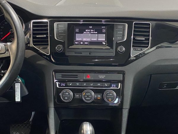 VW Golf Sportsvan VII Highline, Xenon, Climatronic, Sitzheizung, PDC, limestone grey metallic (grau) – Bild 14