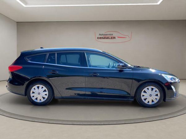 Ford Focus Cool+Connect, Climatronic, NAVI, Tempomat, Winter-P., iridium-schwarz metallic – Bild 4