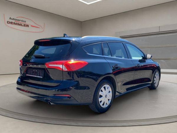 Ford Focus Cool+Connect, Climatronic, NAVI, Tempomat, Winter-P., iridium-schwarz metallic – Bild 5
