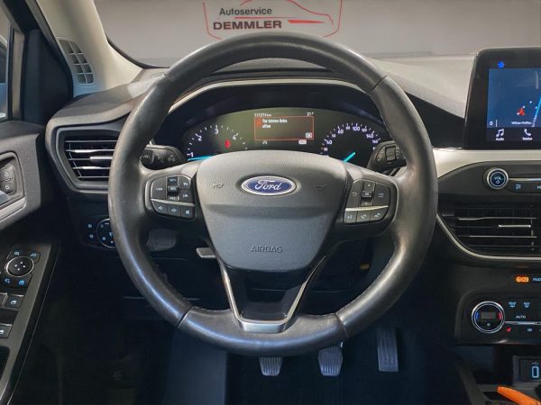 Ford Focus Cool+Connect, Climatronic, NAVI, Tempomat, Winter-P., iridium-schwarz metallic – Bild 10