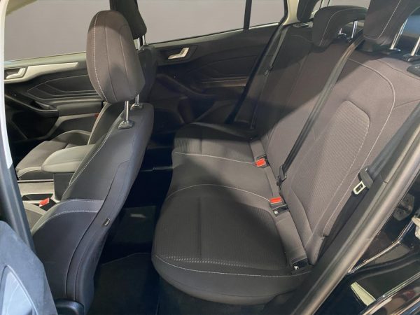 Ford Focus Cool+Connect, Climatronic, NAVI, Tempomat, Winter-P., iridium-schwarz metallic – Bild 12