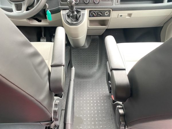 VW T4 Kombi T6 2.0 TDI, Leder, Klima, Berganfahrhilfe, reflexsilber metallic – Bild 13