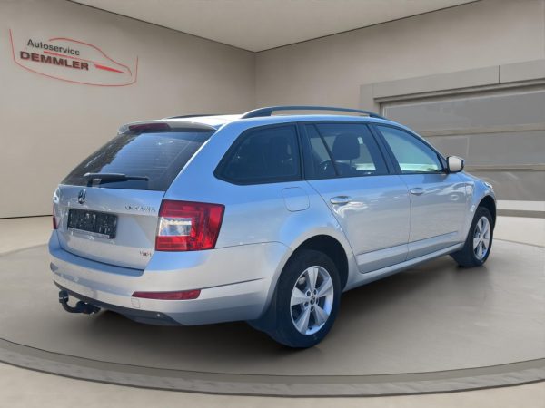 Skoda Octavia Combi 4x4,Climatronic,AHK,Tempomat,Parksensoren, brilliant-silber metallic – Bild 5