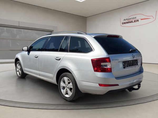 Skoda Octavia Combi 4x4,Climatronic,AHK,Tempomat,Parksensoren, brilliant-silber metallic – Bild 7