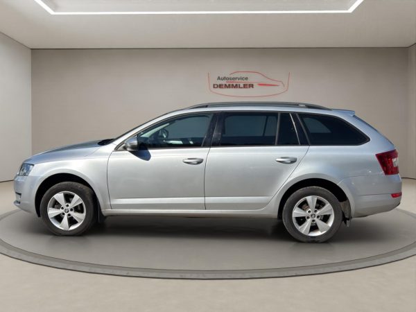 Skoda Octavia Combi 4x4,Climatronic,AHK,Tempomat,Parksensoren, brilliant-silber metallic – Bild 8