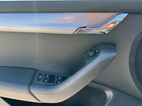 Skoda Octavia Combi 4x4,Climatronic,AHK,Tempomat,Parksensoren, brilliant-silber metallic – Bild 15