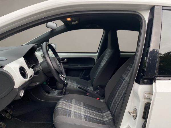 VW up! club 1.0, Klimaanlage, Navi, Radio MP3, pure white (weiss) – Bild 9