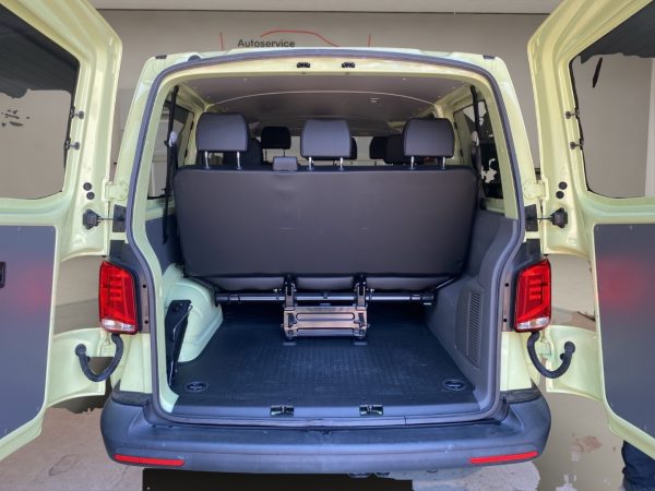VW Transporter T6.1,2.0 TDI EU6d, 9-Sitzer, Klima, Berganfahrhilfe, gruen – Bild 17