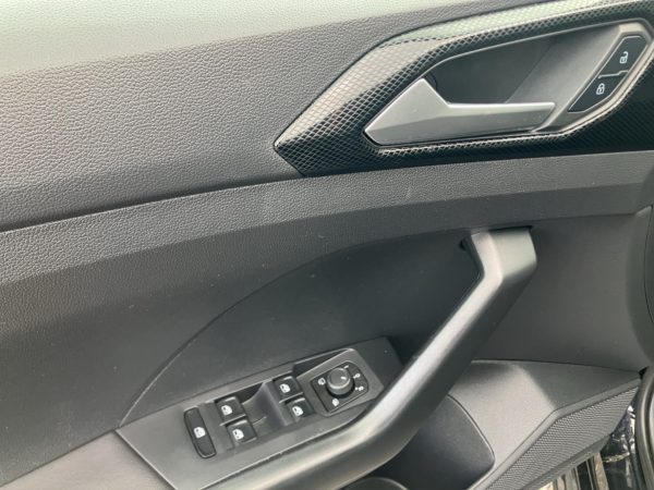VW T-Cross 1.0 TSI Life,Navi,LED,Climatronic,PDC,Spurassistent, deep black perleffekt (schwarz) – Bild 15