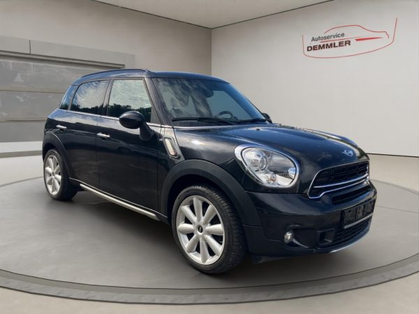 MINI Cooper SD Countryman 4x4,Navi,Xenon,Sitzheizung,Tempomat,Climatronic, absolute black metallic  (schwarz) – Bild 3