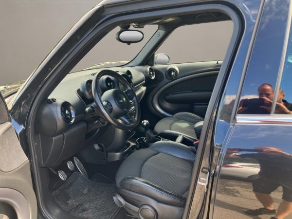 MINI Cooper SD Countryman 4x4,Navi,Xenon,Sitzheizung,Tempomat,Climatronic, absolute black metallic  (schwarz) – Bild 9