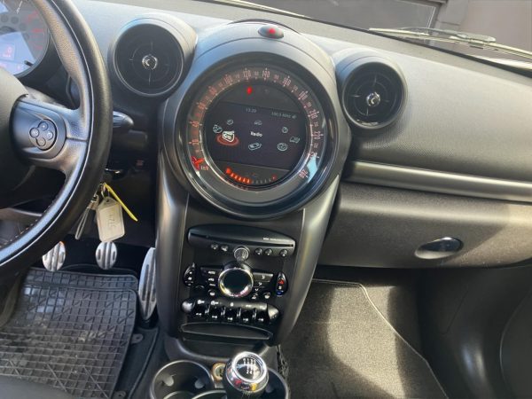 MINI Cooper SD Countryman 4x4,Navi,Xenon,Sitzheizung,Tempomat,Climatronic, absolute black metallic  (schwarz) – Bild 13