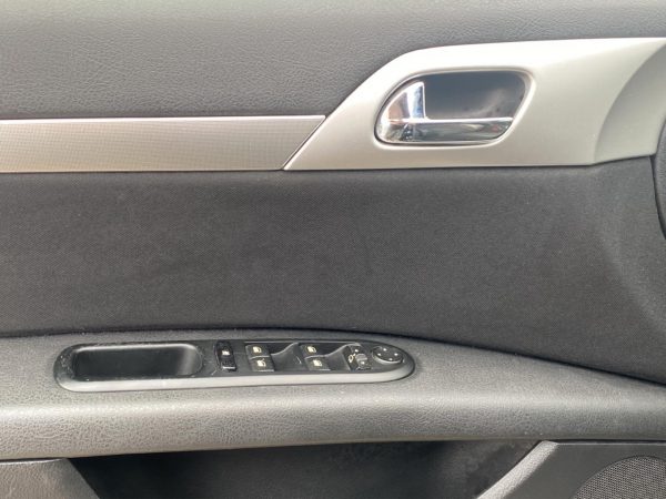 Peugeot 407 Platinum 2.0 HDi, Klimaautomatik,Sitzheizung,Tempomat, lackierung schwarz perla nera/metallic-lackierung mit schutzlack – Bild 15