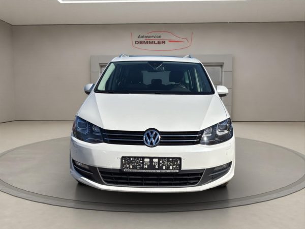 VW Sharan Highline 2.0 TDI,Pano-Dach,Navi,AHK,Winter-Paket, oryxweiß perlmutteffekt – Bild 2