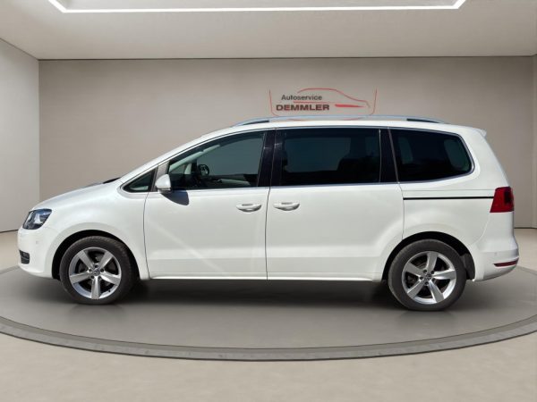 VW Sharan Highline 2.0 TDI,Pano-Dach,Navi,AHK,Winter-Paket, oryxweiß perlmutteffekt – Bild 8