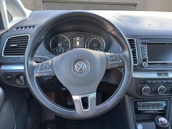 VW Sharan Highline 2.0 TDI,Pano-Dach,Navi,AHK,Winter-Paket, oryxweiß perlmutteffekt – Bild 10