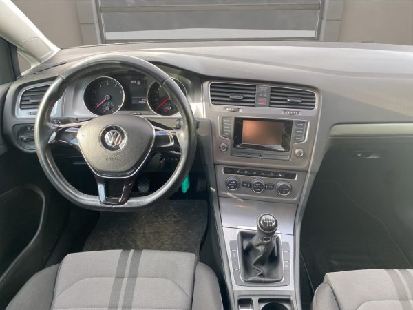 VW Golf VII 1.2 TSI, Climatronic,AHK,Sitzheizung,Parksensoren, pure white (weiss) – Bild 11