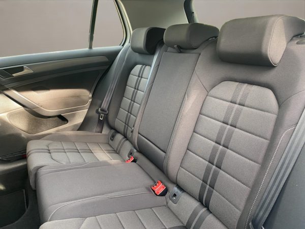 VW Golf VII 1.2 TSI, Climatronic,AHK,Sitzheizung,Parksensoren, pure white (weiss) – Bild 12