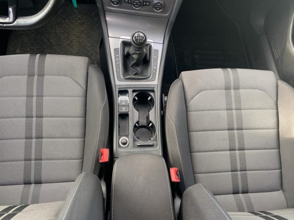 VW Golf VII 1.2 TSI, Climatronic,AHK,Sitzheizung,Parksensoren, pure white (weiss) – Bild 13