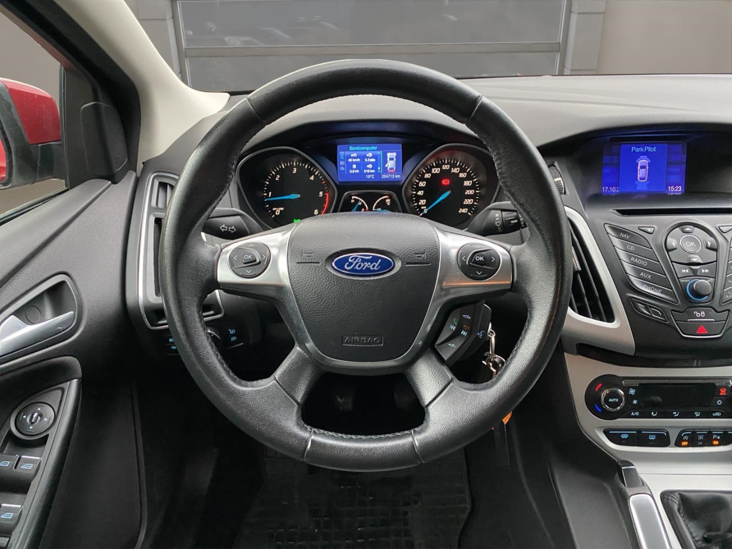 Ford Focus Champions Edition,Navi,Climatronic,Winter-P., candy-rot metallic – Bild 10