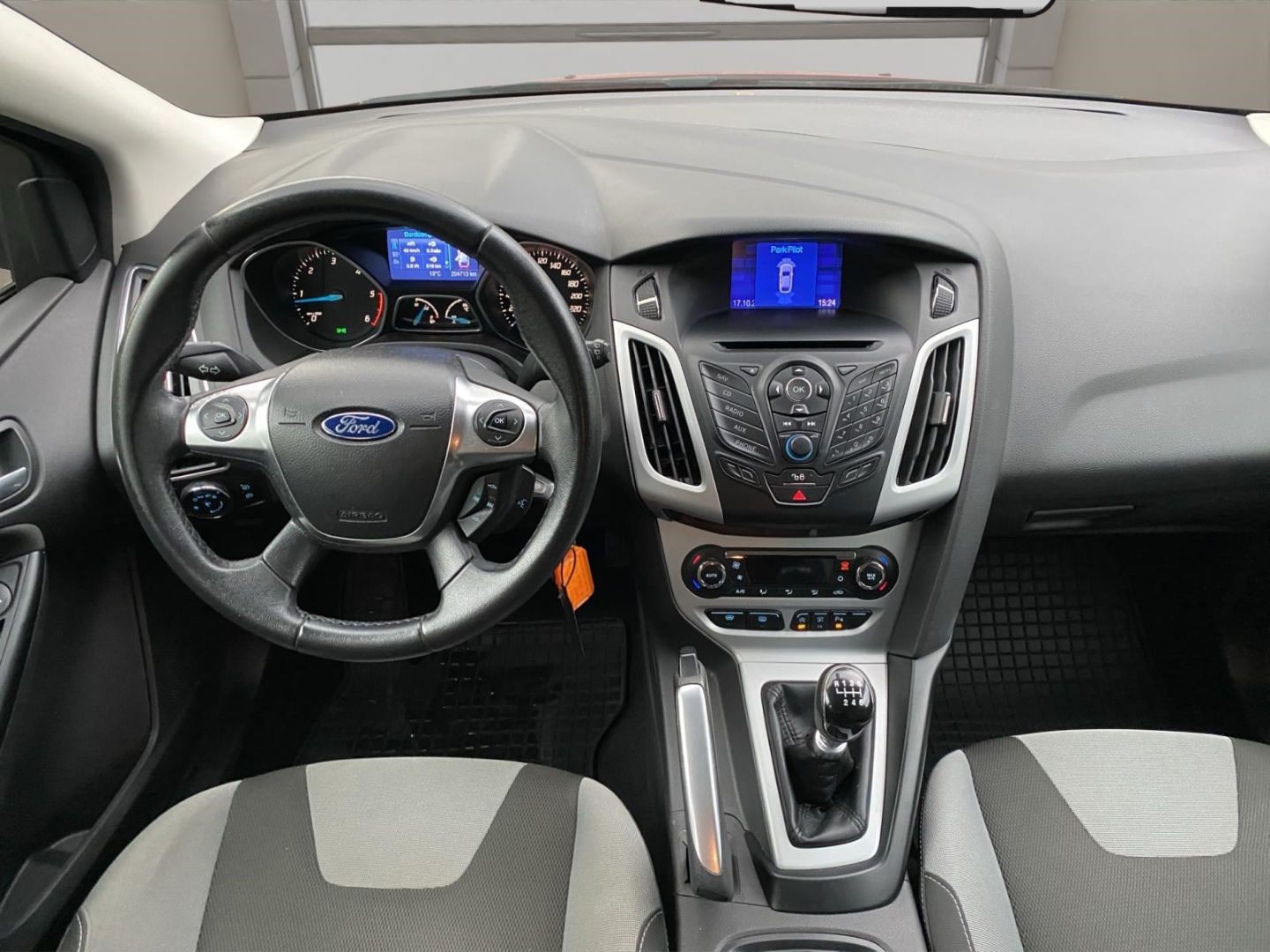 Ford Focus Champions Edition,Navi,Climatronic,Winter-P., candy-rot metallic – Bild 11