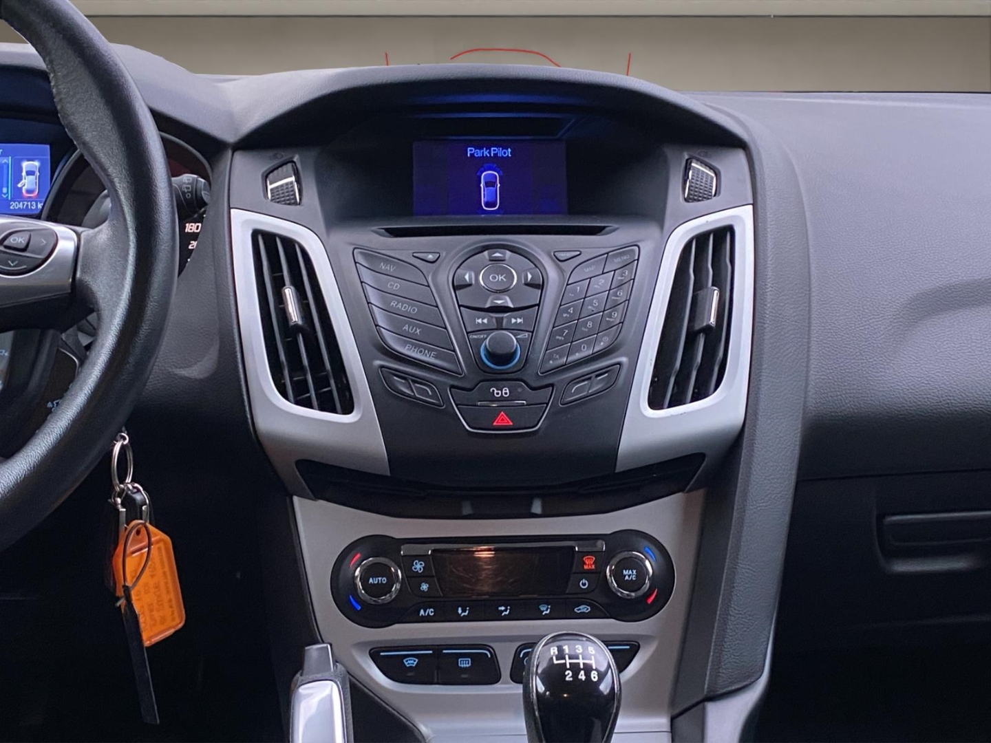 Ford Focus Champions Edition,Navi,Climatronic,Winter-P., candy-rot metallic – Bild 14