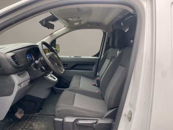 Toyota Proace Electric Comfort,Navi,Tempomat,Klima,Einparkhilfe, icy white (weiss) – Bild 9