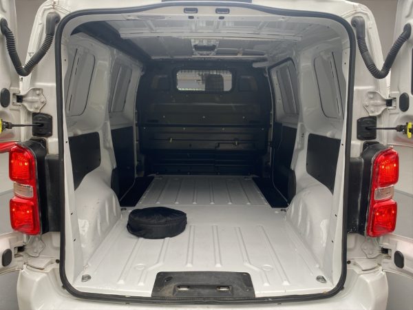 Toyota Proace Electric Comfort,Navi,Tempomat,Klima,Einparkhilfe, icy white (weiss) – Bild 17